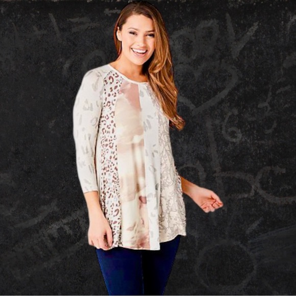 LOGO by Lori Goldstein Neutral Mixed Print Top w/ Twisted Neck Detail Size Small - Picture 1 of 16